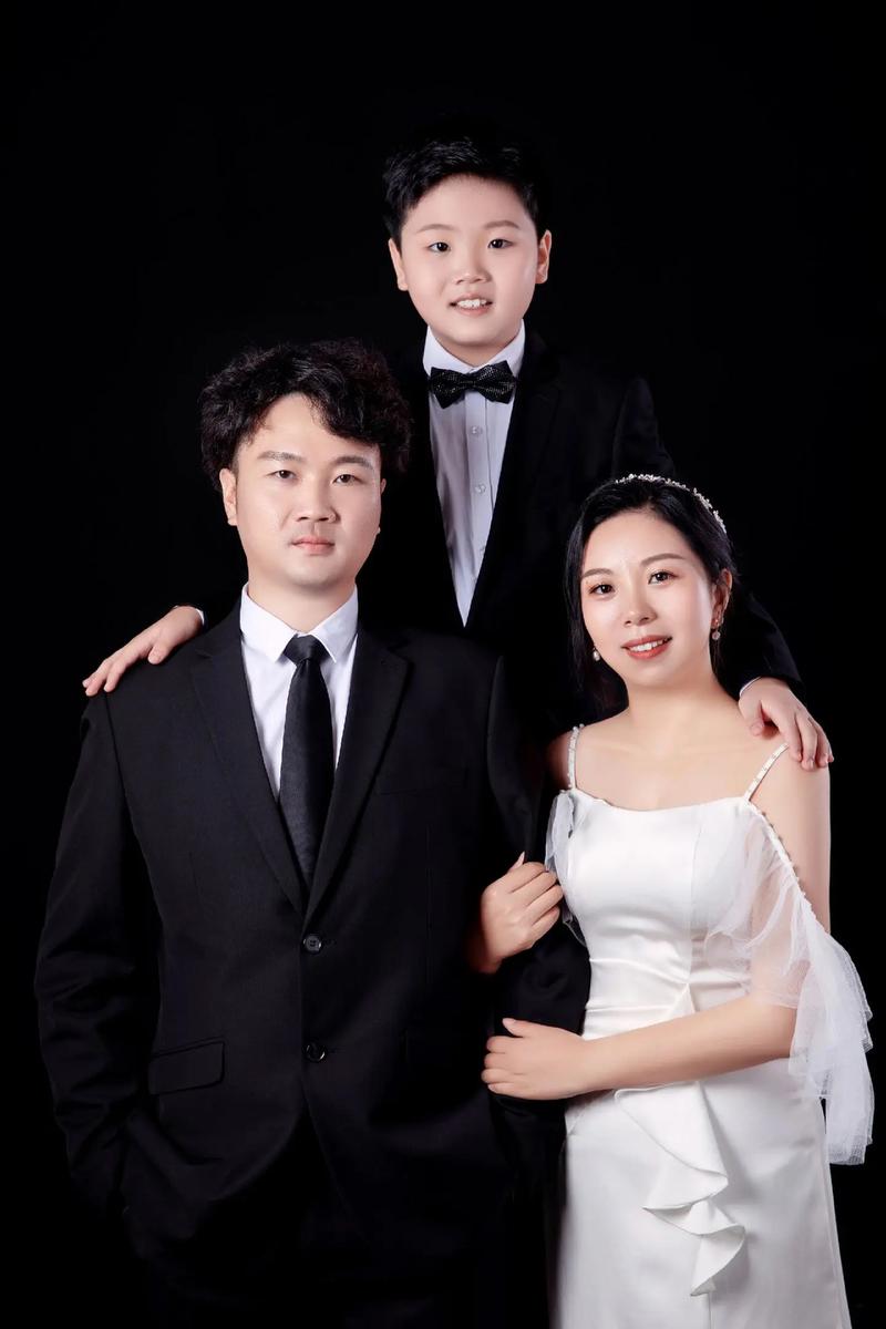 新奧最精免費(fèi)大全管家婆和周華健兒子結(jié)婚與周華健兒子結(jié)婚照片和結(jié)婚照