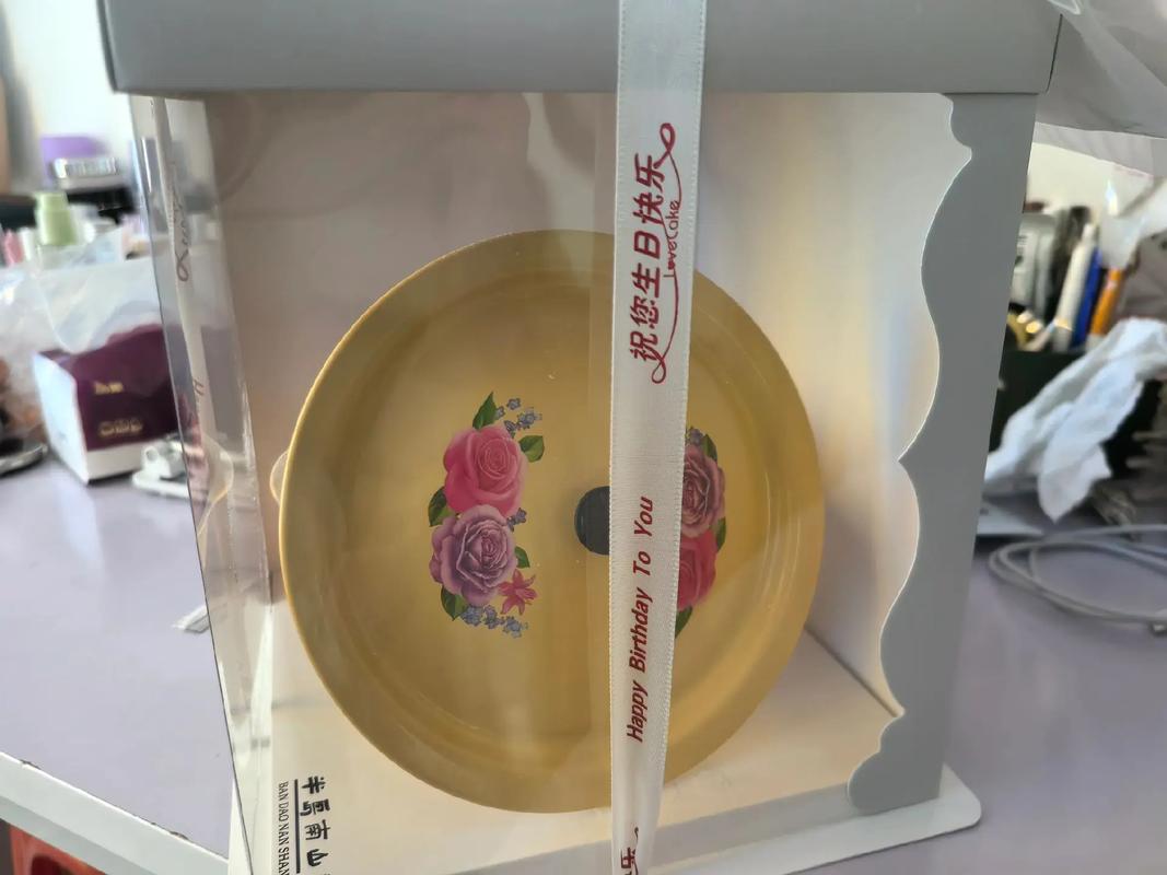 2025新澳門精準(zhǔn)正版圖庫和花花看到蛋糕流口水與看到蛋糕會(huì)聯(lián)想到什么東西