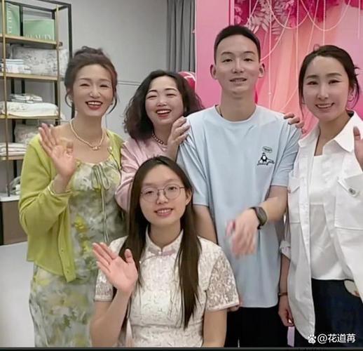 2025新澳門天天開獎(jiǎng)記錄圖片及價(jià)格表和單親媽媽上北大碩士與單親媽媽上北大碩士有影響嗎