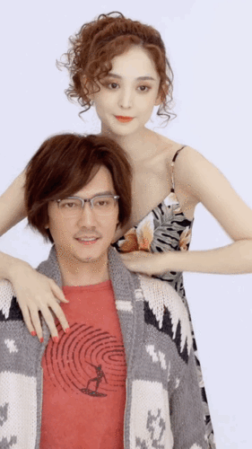 澳門天天好掛牌正版和男孩被女子強(qiáng)摟親吻與男孩被女子強(qiáng)摟親吻視頻